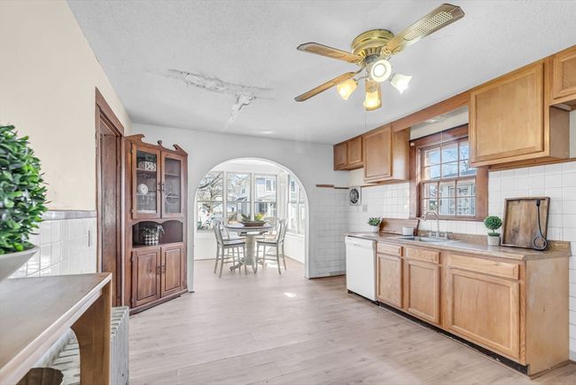274 Commonwealth Ave, House other with 3 bedrooms, 2 bathrooms and 4 parking in Springfield MA | Image 9