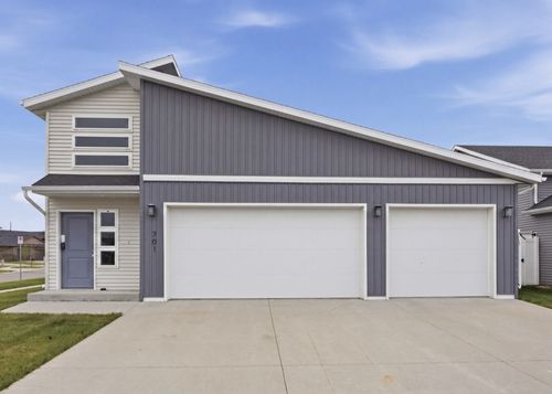 701 Albert Dr W, West Fargo, ND, 58078-8525 | Card Image