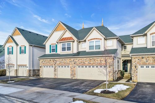 414 Bay Tree Cir, Vernon Hills, IL, 60061-1235 | Card Image