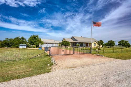 241 Scenic Outlook Trl, Fredericksburg, TX, 78624-6879 | Card Image