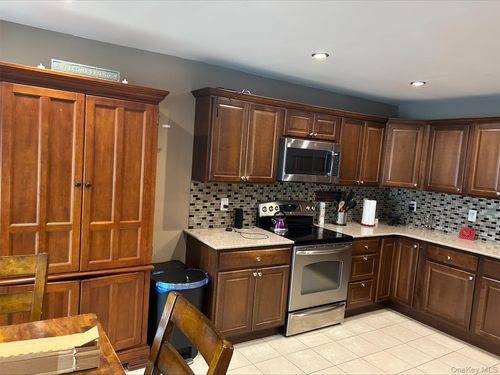 1458 Hummel Ave, Holbrook, NY, 11741-5733 | Card Image