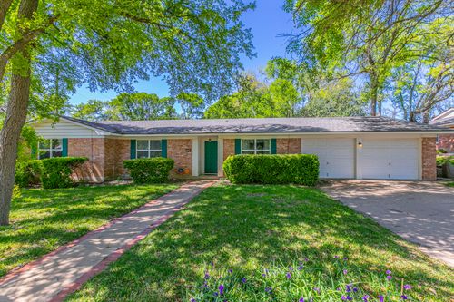 1808 N Beal St, Belton, TX, 76513-2042 | Card Image