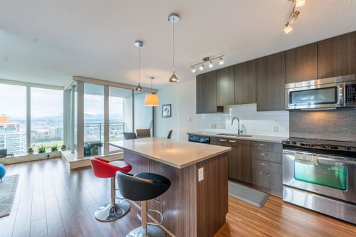 3502-13325 102a Ave, Surrey, BC, V3T0J5 | Card Image