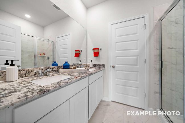 108 W Canopy Crossing Cir, House other with 5 bedrooms, 3 bathrooms and 2 parking in Conroe TX | Image 12