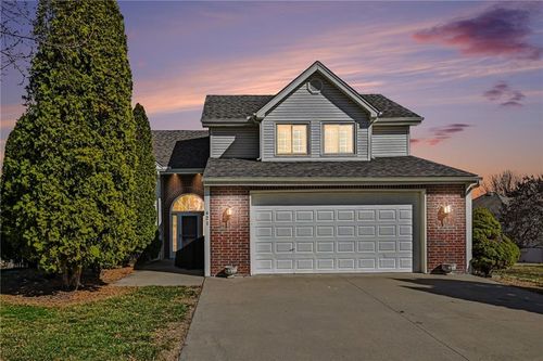 421 Fletcher Dr, Smithville, MO, 64089-9613 | Card Image