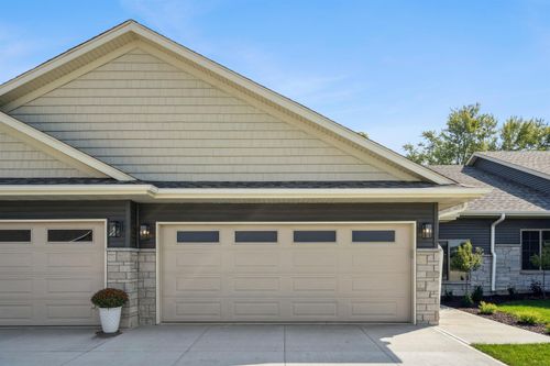 1789-3 Golf Course Blvd, Independence, IA, 50644-9195 | Card Image