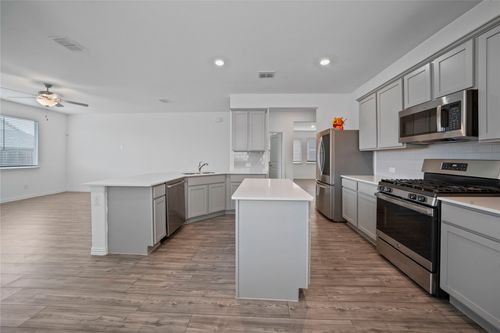 7109 Dandelion Rd, Mckinney, TX, 75071-2097 | Card Image