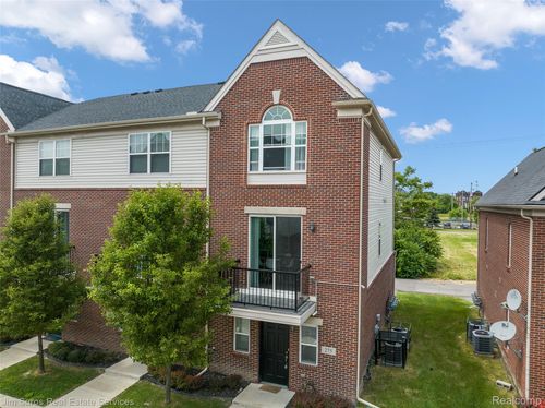 275 E Palmer St, Detroit, MI, 48202-3823 | Card Image