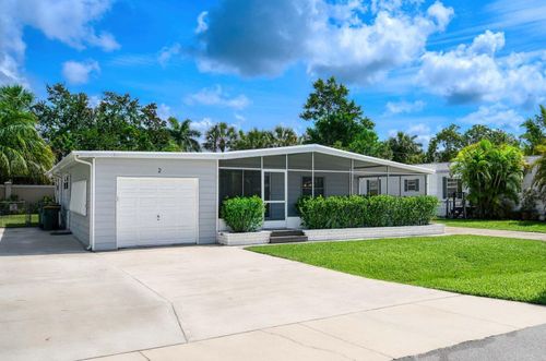 2 Sonderhen Dr, NAPLES, FL, 34114-8211 | Card Image