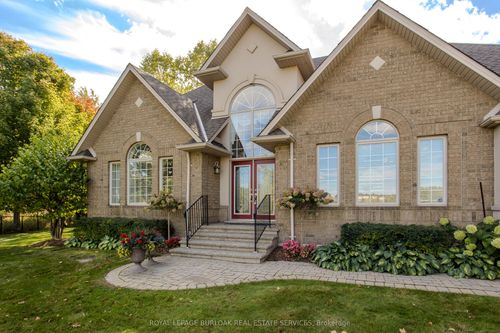 {{alt}} | Card Image