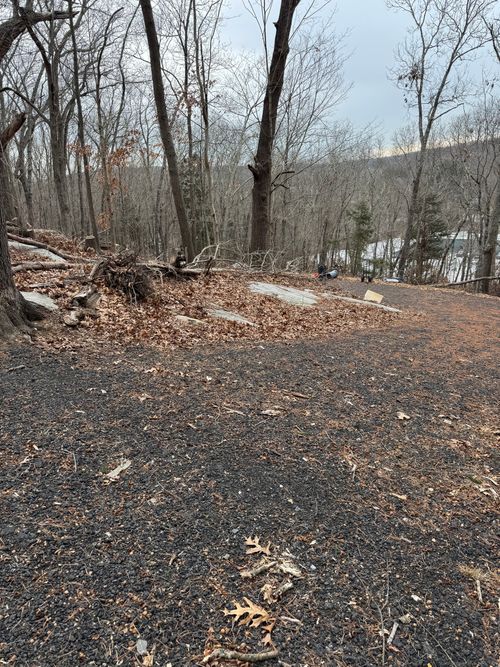 33 Castle Hts, Deep River, CT, 06417-1801 | Card Image