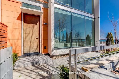 th111-39 Queens Quay E, Toronto, ON, M5E0A5 | Card Image