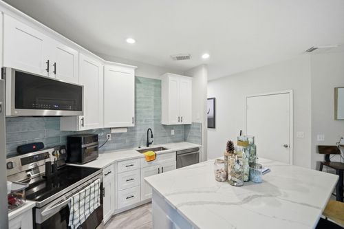 61-10053 Perfect Dr, Port Saint Lucie, FL, 34986-3062 | Card Image