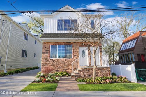 24 Shaughnessy Lane, Staten Island, NY, 10305 | Card Image