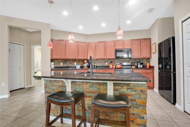 7518 Tangle Brook Blvd, House other with 4 bedrooms, 2 bathrooms and null parking in GIBSONTON FL | Image 5
