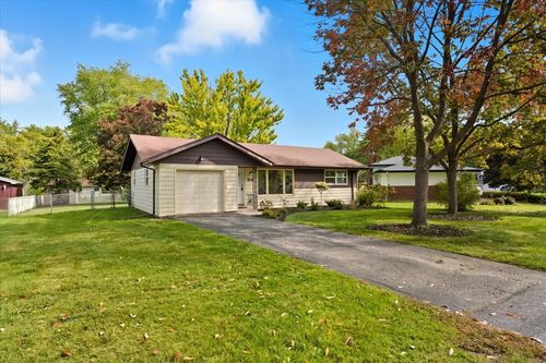 2124 Burr Oak Ln, Lindenhurst, IL, 60046-9227 | Card Image