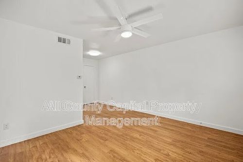 205-502 W 35th St, Austin, TX, 78705-1335 | Card Image