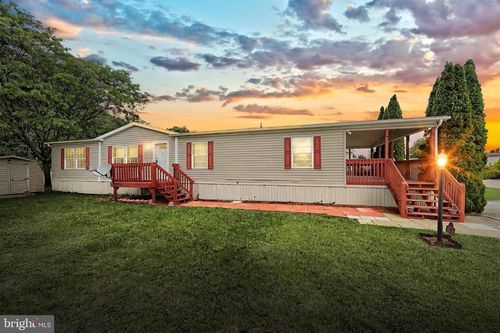 32 Blue Heron Dr, HANOVER, PA, 17331-8161 | Card Image