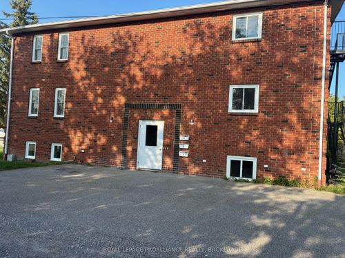 {{alt}} | Card Image