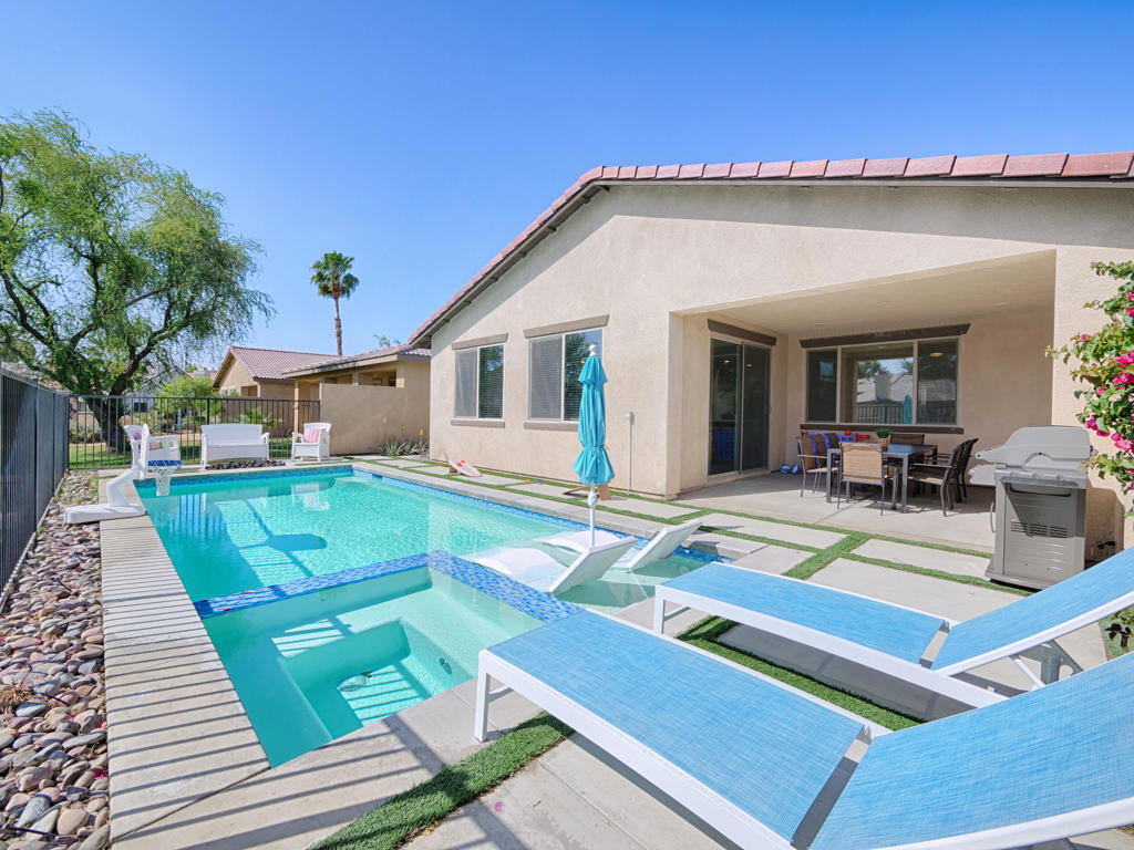 Residential Lease in Indio 4
