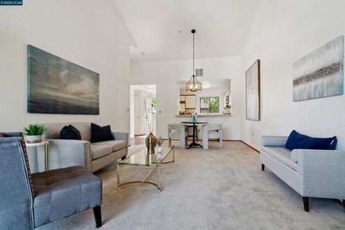 1731 S Villa Way, Walnut Creek, CA, 94595-1465 | Card Image