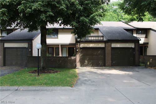 569 Bartow Ln, Richmond Heights, OH, 44143-2603 | Card Image