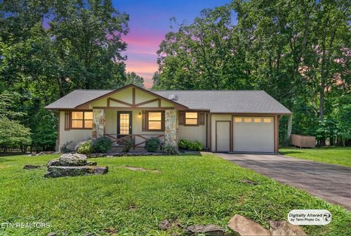 36 Druid Cir, Crossville, TN, 38558-7998 | Card Image