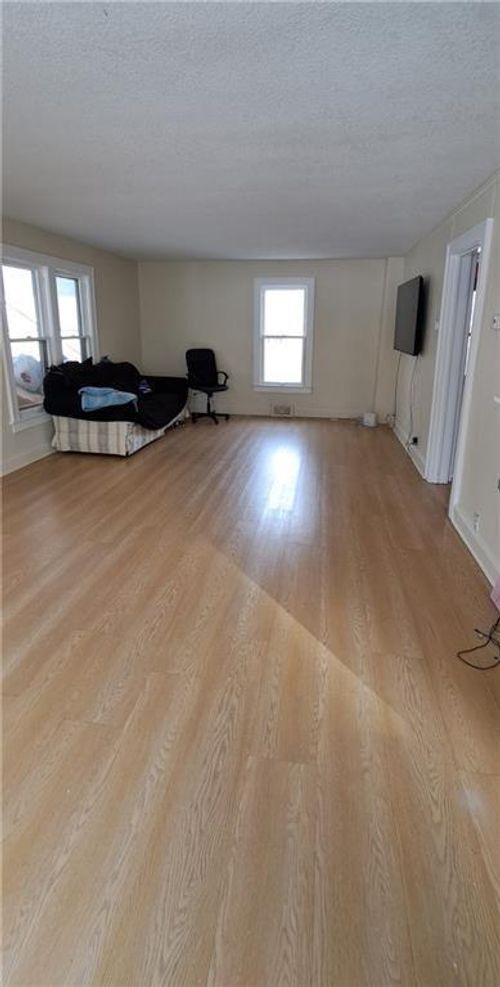 547 S Evanston Ave, Independence, MO, 64053-1505 | Card Image