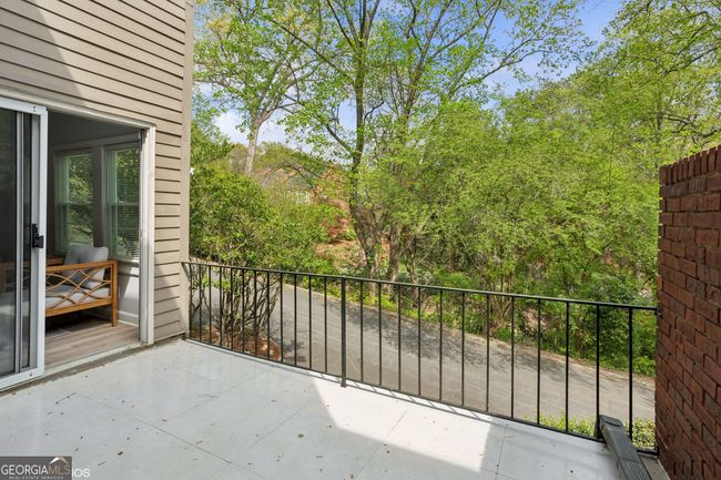 5273 Glenridge Dr, Townhouse with 3 bedrooms, 4 bathrooms and 2 parking in Sandy Springs GA | Image 68