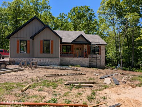 89 Riverchase Dr, Crossville, TN, 38571-5741 | Card Image