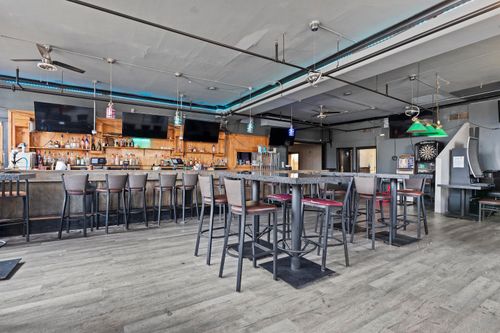 2575 N Teutonia Ave, Milwaukee, WI, 53206-2537 | Card Image