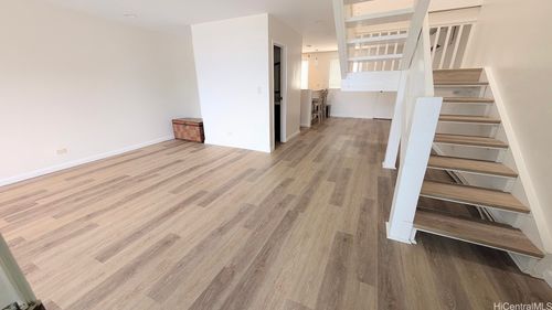 h-340 Kawaihae Street, Honolulu, HI, 96825 | Card Image