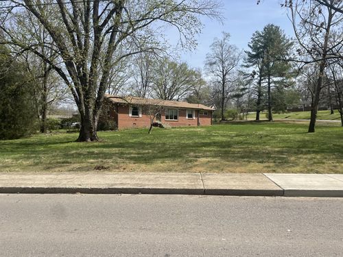 701 Shawnee Dr, Nashville, TN, 37205-1033 | Card Image