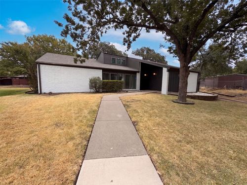 742 Hummingbird Cir, Lewisville, TX, 75067-5810 | Card Image