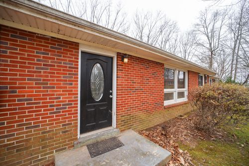 112 Stone Mountain Rd, Clarksville, TN, 37042-3672 | Card Image