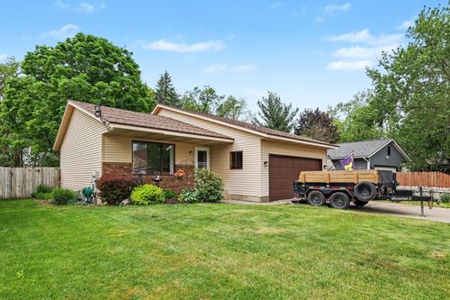 4671 Southstone Dr Se, Grand Rapids, MI, 49548-4389 | Card Image