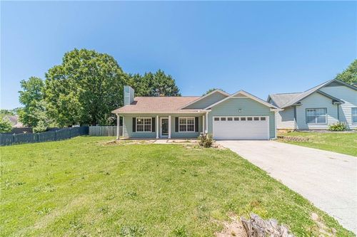 647 New England Way, Lawrenceville, GA, 30046-6196 | Card Image