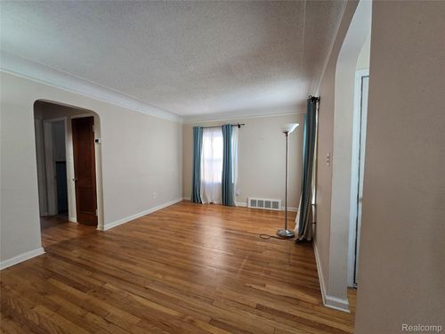 1633 Mayburn St, Dearborn, MI, 48128-1170 | Card Image