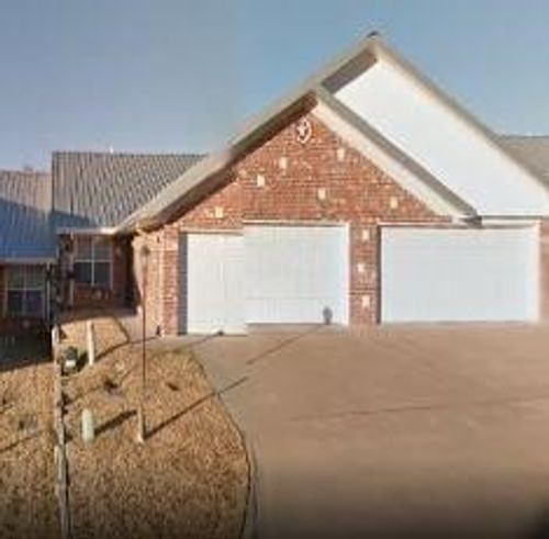 1813 Riverstone, Longview, TX, 75605-4194 | Card Image