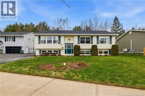 231 Mcadam Ave, Fredericton, NB, E3A9S6 | Card Image