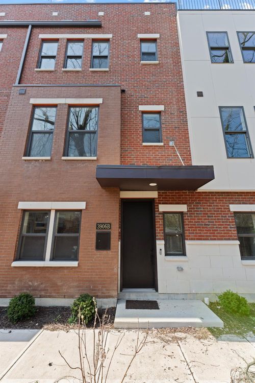 3906 Edwards Rd, Cincinnati, OH, 45209-2141 | Card Image