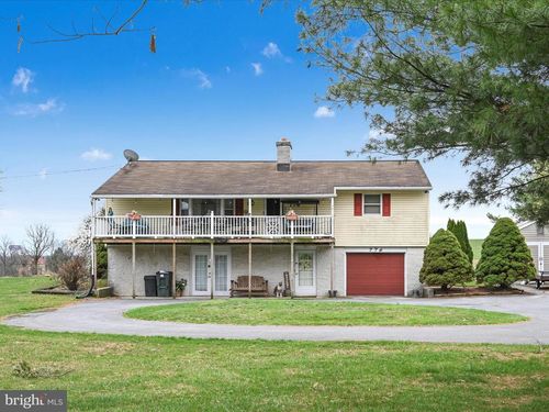 776 Mountain Dr, FREDERICKSBURG, PA, 17026-9420 | Card Image