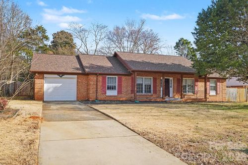 3220 Cross Winds Rd, Charlotte, NC, 28227-6610 | Card Image