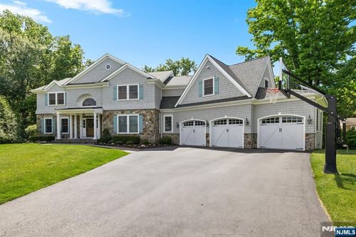 2 Weimer Court, Allendale, NJ, 07401 | Card Image