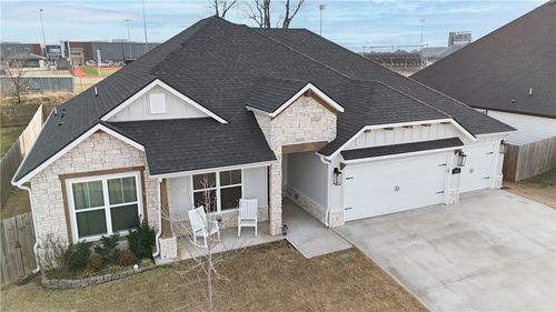 1111 Red Maple St, Centerton, AR, 72719-6061 | Card Image