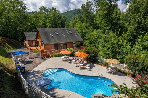 112 Hawks Nest Rdg, Cullowhee, NC, 28723-6721 | Card Image