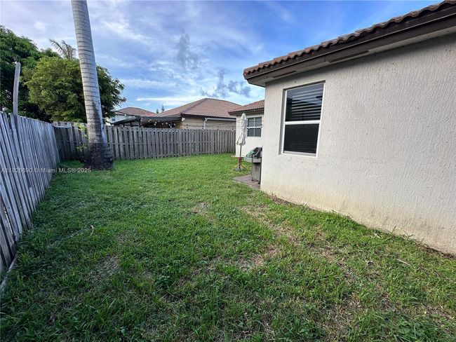 25200 - 25200 Sw 119 Th Ave, House other with 4 bedrooms, 2 bathrooms and null parking in Homestead FL | Image 10