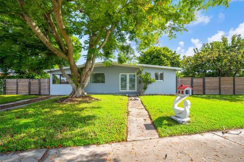 11445 Sw 43rd Ter, Miami, FL, 33165-4637 | Card Image