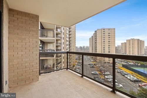 apt-703-307 Yoakum Pkwy, ALEXANDRIA, VA, 22304-4017 | Card Image