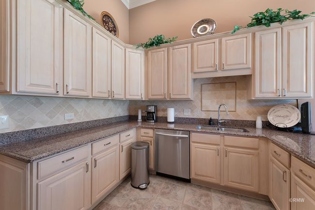 347 Saint Andrews Dr, Townhouse with 3 bedrooms, 4 bathrooms and 7 parking in Wood Dale IL | Image 7